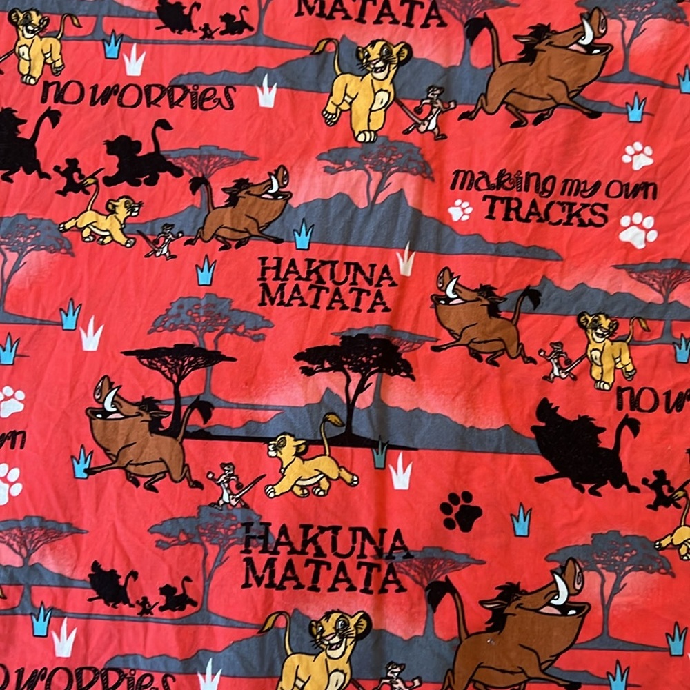 Hakuna Matata Scrub Top. Sz M - Picture 6 of 6